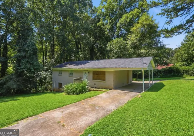 Photo 3 of Single family home for sale at 2785 Battle Forrest Dr, Decatur, GA 30034 | MLS# 10836819 | Listing updated on 2026-09-14