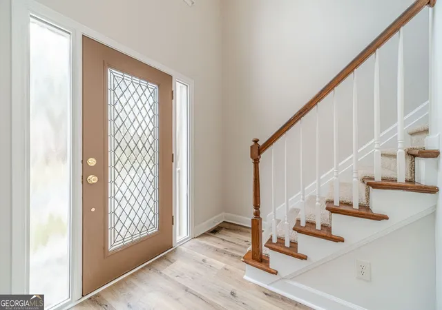 3rd image of 4706 Cedar Wood Dr Sw, Lilburn, GA 30047 | MLS# 10722080