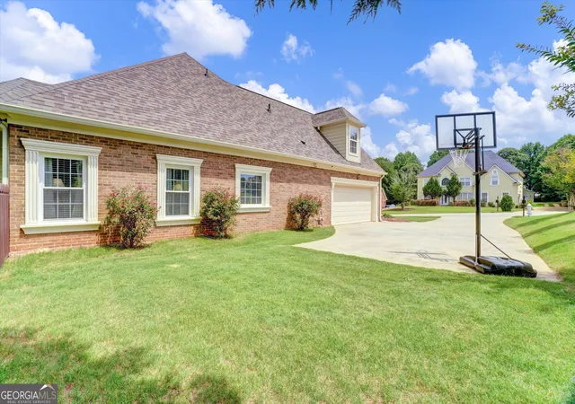 Photo 4 of Sale Pending at 5813 Coles Ct, Buford, GA 30518 | MLS# 10781924 | Listing updated on 2026-09-26