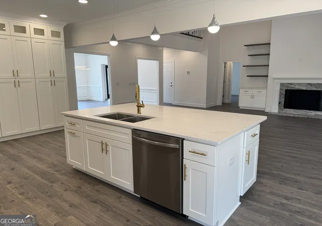Photo 4 of Single family home for sale at 9240 Prestwick Clb Dr, Johns Creek, GA 30097 | MLS# 10453632 | Listing updated on 2026-07-28