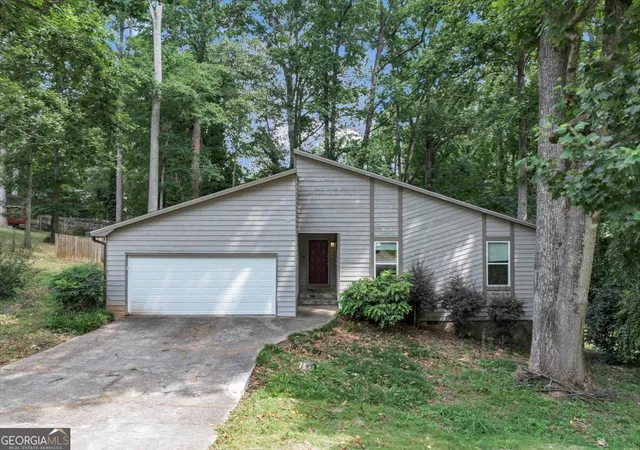 Photo 1 of Single family home for sale at 5065 Carole Pl, Stone Mountain, GA 30087 | MLS# 10802157 | Listing updated on 2026-08-22