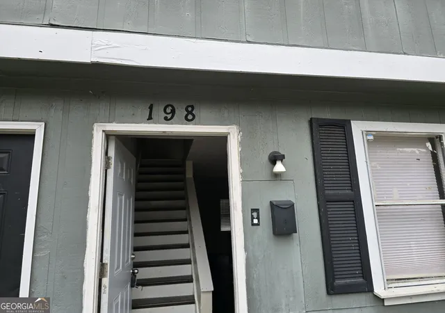 2nd image of 200 Washington St, Barnesville, GA 30204 | MLS# 10820872