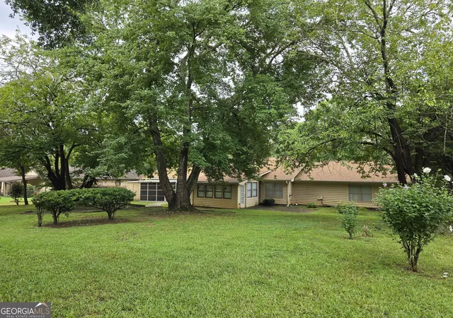 Photo 4 of Single family home for sale at 3560 Sandhill Dr SE, Conyers, GA 30094 | MLS# 10815196 | Listing updated on 2026-08-12