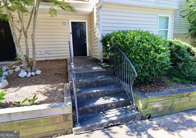 Photo 3 of Multi family home for sale at 2082 Oak Park Ln, Decatur, GA 30032 | MLS# 10782286 | Listing updated on 2026-09-18