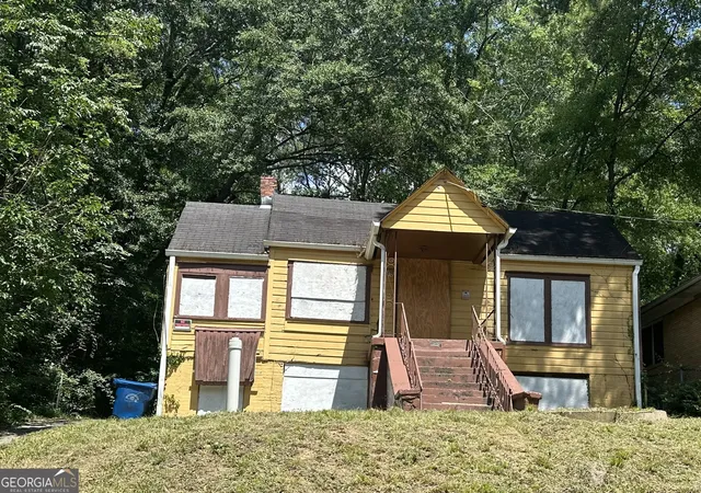 Photo 2 of Sale Pending at 1615 Ezra Church Dr Nw, Atlanta, GA 30314 | MLS# 10812569 | Listing updated on 2026-09-08