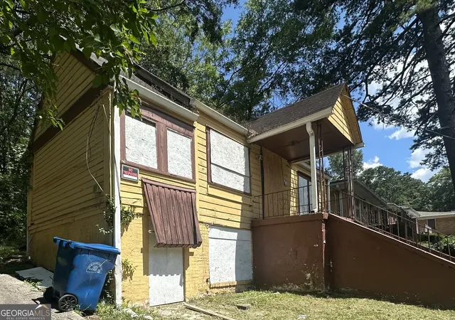 Photo 2 of Sale Pending at 1615 Ezra Church Dr Nw, Atlanta, GA 30314 | MLS# 10812569 | Listing updated on 2026-09-08