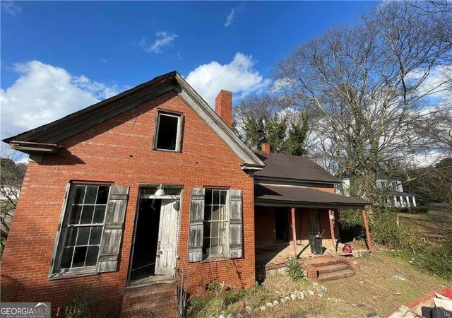 Photo 3 of Single family home for sale at 398 New Hermitage Rd Ne, Rome, GA 30161 | MLS# 10808912 | Listing updated on 2026-09-12