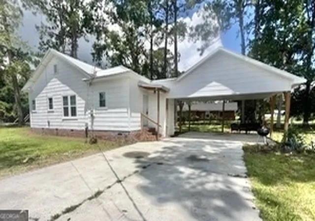 2nd image of 141 S First Ave, Mc Rae, GA 31055 | MLS# 10797370