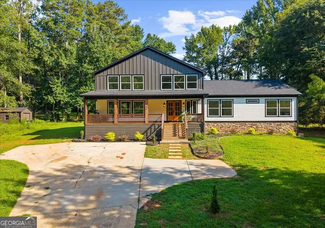 Photo 2 of Single family home for sale at 170 Lakeview Ln, Fayetteville, GA 30214 | MLS# 10825764 | Listing updated on 2026-09-03
