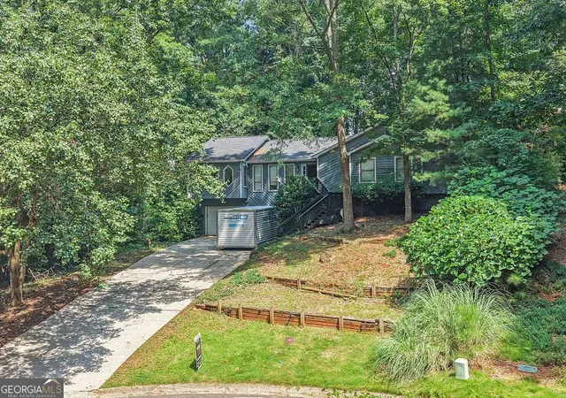 Photo 2 of Single family home for sale at 2721 Pine Cone Ln, Duluth, GA 30096 | MLS# 10816478 | Listing updated on 2026-09-17
