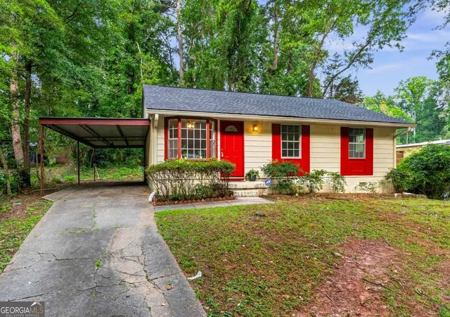 Photo 2 of Single family home for sale at 6177 Crestview Ln, Forest Park, GA 30297 | MLS# 10828507 | Listing updated on 2026-09-10