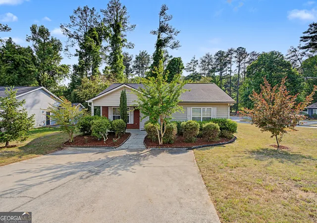 Photo 2 of Sale Pending at 90 Kerwood Ct, Austell, GA 30168 | MLS# 10730632 | Listing updated on 2026-09-04