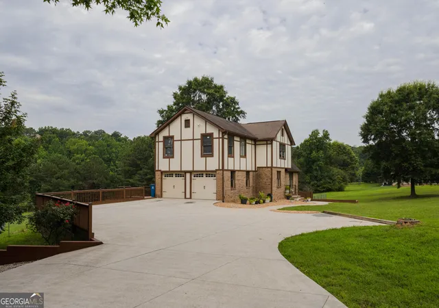 2nd image of 744 Alcovy Wy, Lawrenceville, GA 30043 | MLS# 10803669
