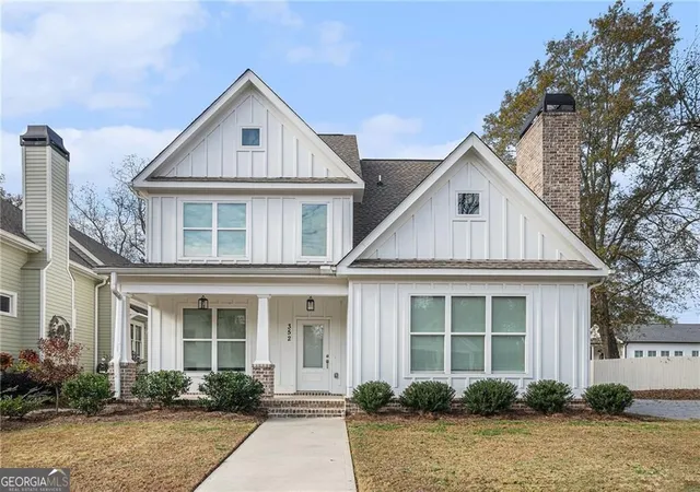 Photo 1 of Single family home for sale at 352 Davis St, Monroe, GA 30655 | MLS# 10828722 | Listing updated on 2026-09-18