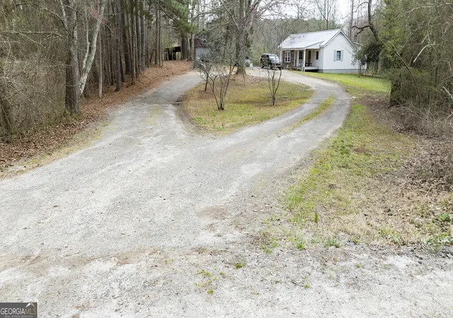 Photo 1 of Single family home for sale at 420 Piney Grv Rd, Carrollton, GA 30117 | MLS# 10701209 | Listing updated on 2026-05-20