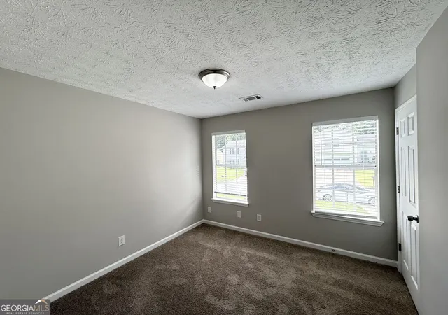 Photo 4 of Single family home for sale at 6563 Eastbriar Dr, Lithonia, GA 30058 | MLS# 10829204 | Listing updated on 2026-10-23