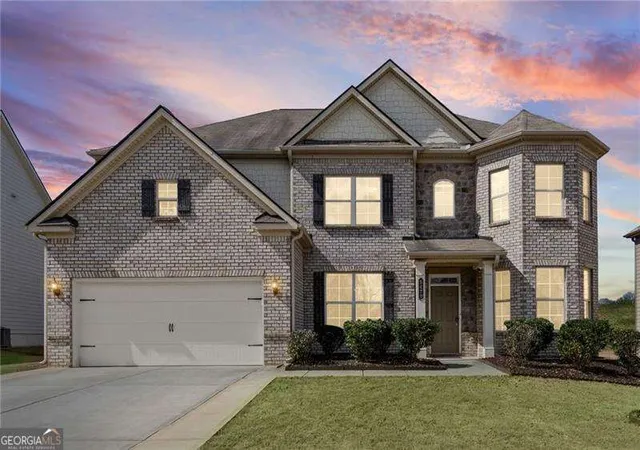 Photo 2 of Single family home for sale at 5470 Mirror Lake Dr, Cumming, GA 30028 | MLS# 10820200 | Listing updated on 2026-08-20