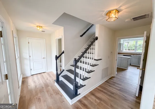Photo 3 of Single family home for sale at 2178 Whitehall Dr Ne, Marietta, GA 30066 | MLS# 10784176 | Listing updated on 2026-08-12