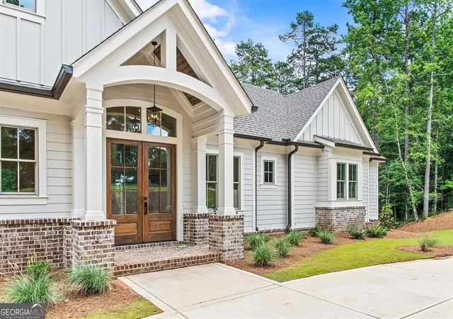 Single Family Residence at 1170 Liberty Blf Rd, Greensboro, GA 30642 | MLS# 10547784 | | Sold on 2025-10-31