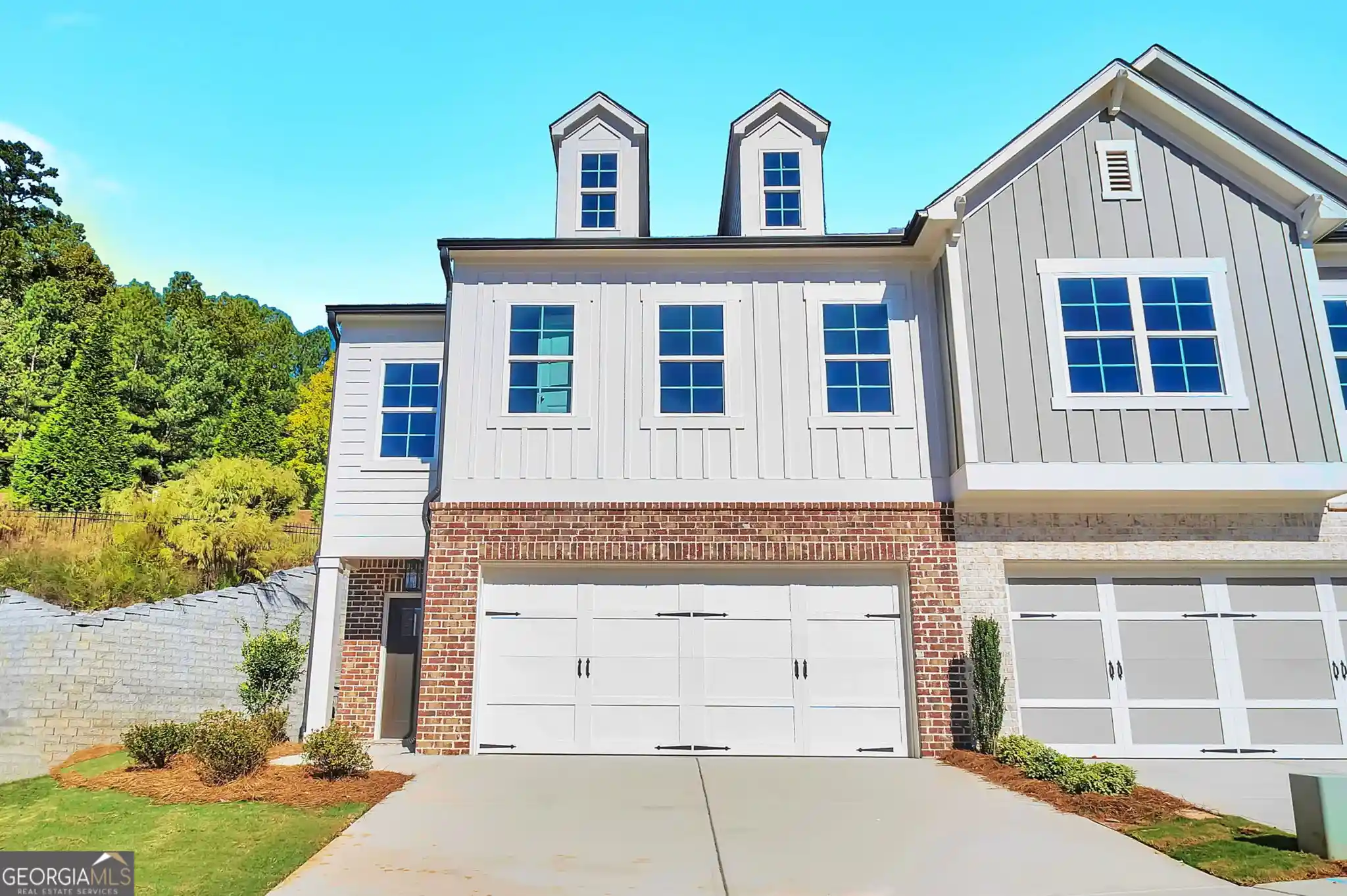 Photo 1 of Townhouse for sale at 340 Lakeside Ct, Canton, GA 30114 | MLS# 10820687 | Listing updated on 2026-10-22