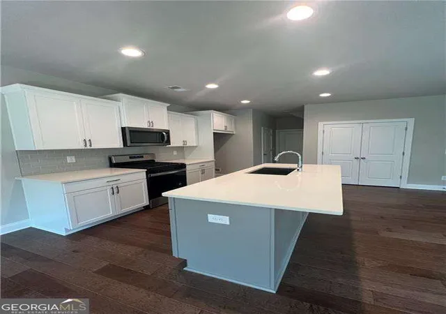 Photo 3 of Townhouse for sale at 340 Lakeside Ct, Canton, GA 30114 | MLS# 10820687 | Listing updated on 2026-08-20