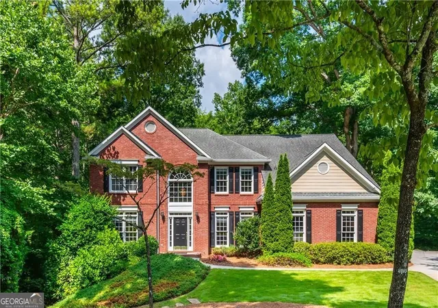 Homes for sale in Johns Creek, GA | 7000 Amberleigh Wy, Johns Creek, GA 30097 | MLS# 10803217
