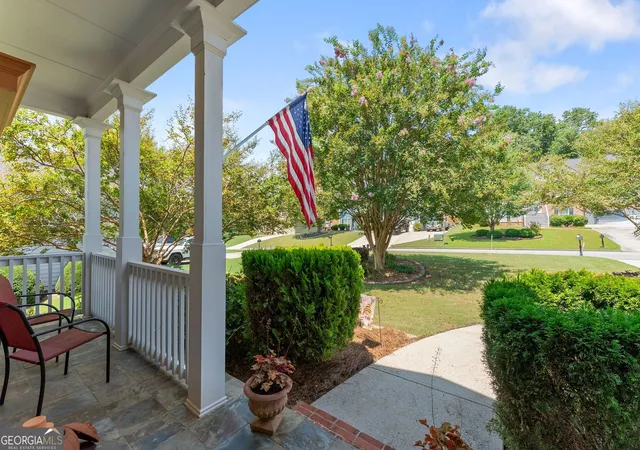 Photo 3 of Single family home for sale at 3819 Walnut Grove Wy, Gainesville, GA 30506 | MLS# 10820346 | Listing updated on 2026-10-25