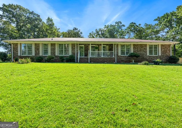 1st image of 5023 Veterans Memorial Pkwy, Lanett, AL 36863 | MLS# 10834564