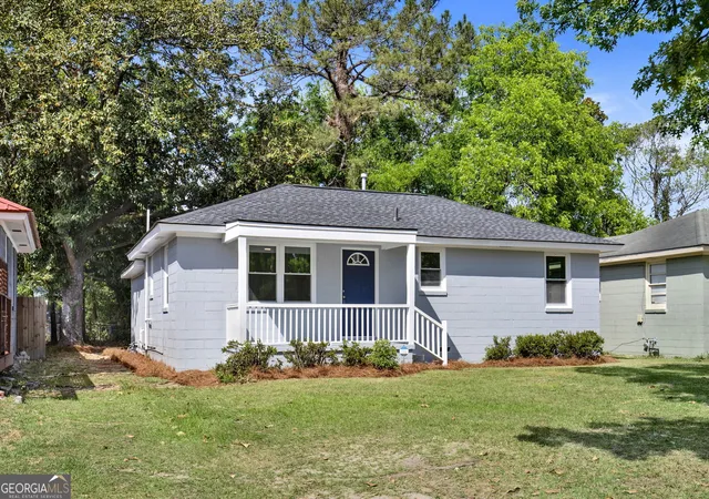 Homes for sale in Savannah, GA | 2222 Hanson St, Savannah, GA 31404 | MLS# 10738979