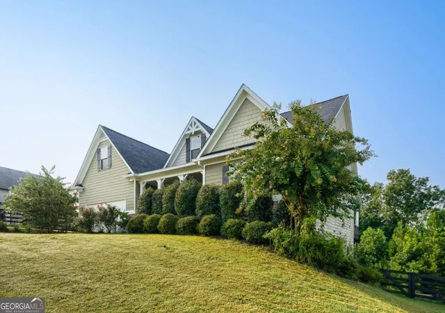 3rd image of 486 Riverwalk Manor Dr, Dallas, GA 30132 | MLS# 10817033