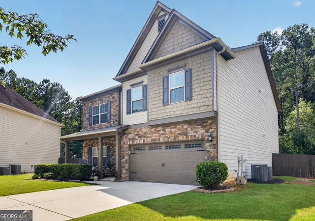 Photo 3 of Single family home for sale at 496 Berkleigh Trails Dr, Hiram, GA 30141 | MLS# 10814583 | Listing updated on 2026-09-14