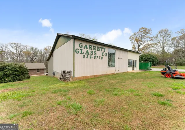 Photo 3 of House for sale at 4420 Thompson Brg Rd, Gainesville, GA 30506 | MLS# 10736787 | Listing updated on 2026-08-03