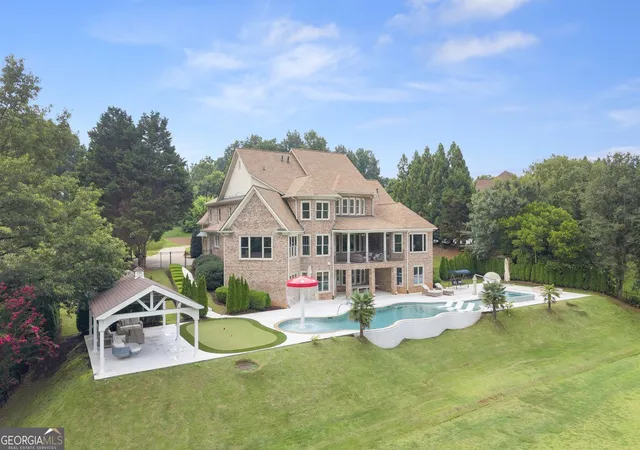 3rd image of 15884 Meadow King Ct, Alpharetta, GA 30004 | MLS# 10806732