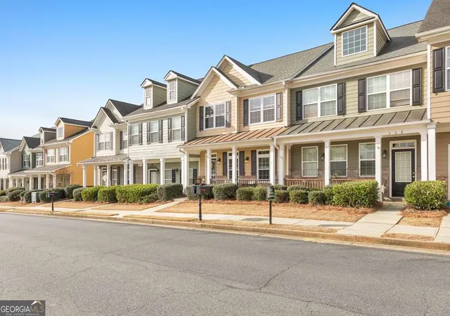 Photo 2 of Sale Pending at 530 Georgia Way, Woodstock, GA 30188 | MLS# 10810245 | Listing updated on 2026-09-14