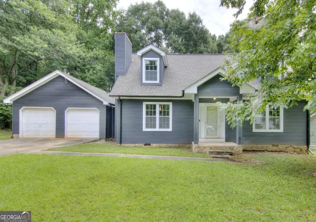 2nd image of 18 Regal Wy Nw, Lawrenceville, GA 30044 | MLS# 10803863