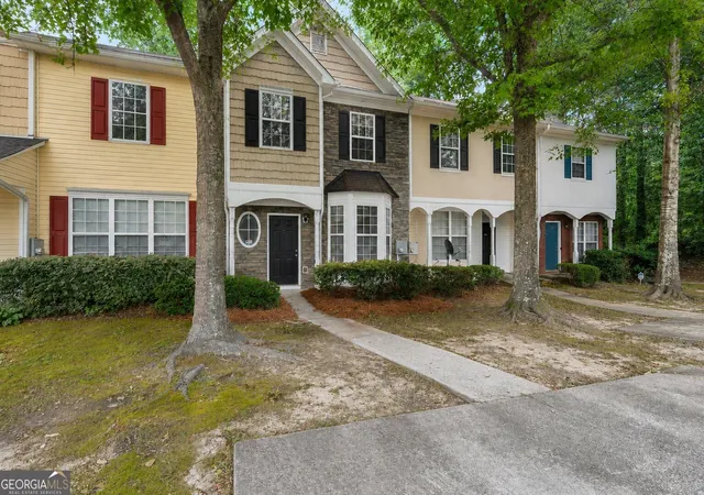 2nd image of 6114 Camden Forrest Dr, Riverdale, GA 30296 | MLS# 10808077