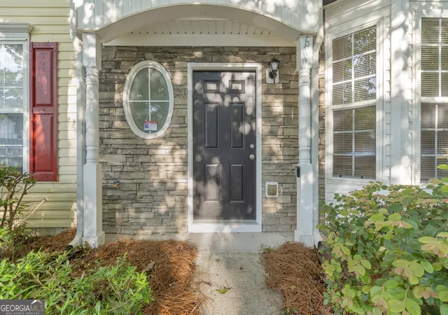 Photo 3 of Townhouse for sale at 6114 Camden Forrest Dr, Riverdale, GA 30296 | MLS# 10808077 | Listing updated on 2026-08-31