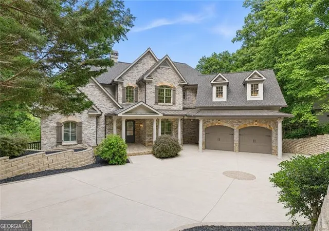 Photo 2 of Sale Pending at 5720 Chestatee Landing Dr, Gainesville, GA 30506 | MLS# 10786301 | Listing updated on 2026-10-05