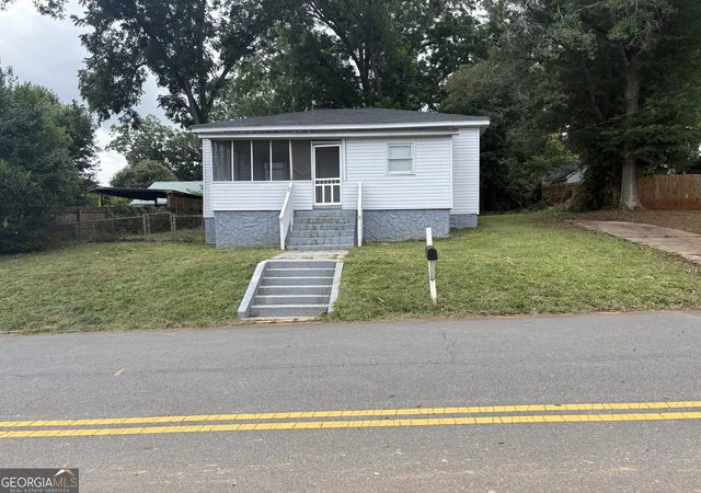 Photo 1 of Single family home for sale at 202 Cheatham St, Griffin, GA 30223 | MLS# 10811132 | Listing updated on 2026-08-06