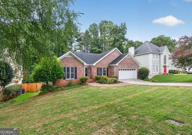 2nd image of 1105 Secret Cove Dr, Sugar Hill, GA 30518 | MLS# 10825833