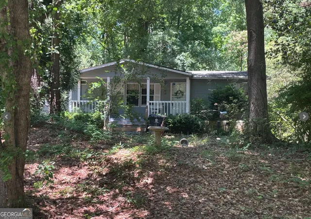 Photo 1 of Sale Pending at 19 Peachtree Lake Dr, Sharpsburg, GA 30277 | MLS# 10824953 | Listing updated on 2026-10-02