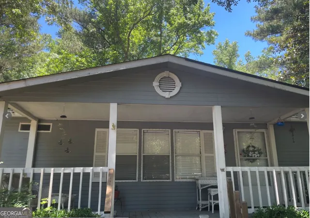 Photo 2 of Sale Pending at 19 Peachtree Lake Dr, Sharpsburg, GA 30277 | MLS# 10824953 | Listing updated on 2026-10-02