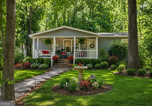Photo 3 of Sale Pending at 19 Peachtree Lake Dr, Sharpsburg, GA 30277 | MLS# 10824953 | Listing updated on 2026-10-02