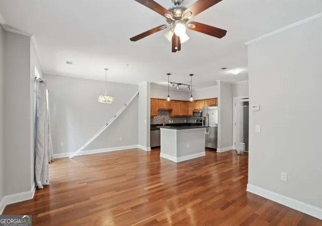 Listing Photo 2 - Condo for sale in building located at 2230 Cheshire Brg Rd, Atlanta, GA 30324 - Unit #501