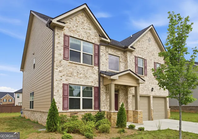 Photo 3 of Single family home for sale at 659 Azalea Bloom Dr, Loganville, GA 30052 | MLS# 10831155 | Listing updated on 2026-09-20
