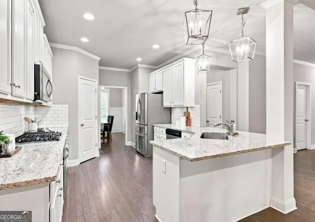 Photo 3 of Single family home for sale at 8130 Calloway Club Dr, Cumming, GA 30028 | MLS# 10823506 | Listing updated on 2026-09-13