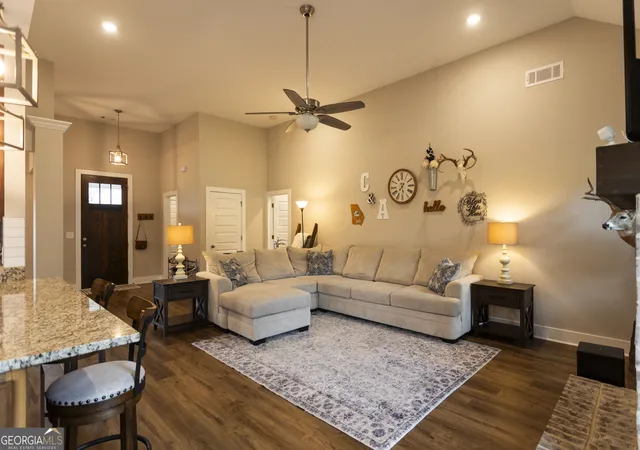 Photo 4 of Single family home for sale at 301 Savannah Dr, Mansfield, GA 30055 | MLS# 10827379 | Listing updated on 2026-08-31
