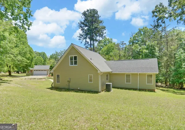 5th image of 194 Harvey Ln, Lavonia, GA 30553 | MLS# 10765355