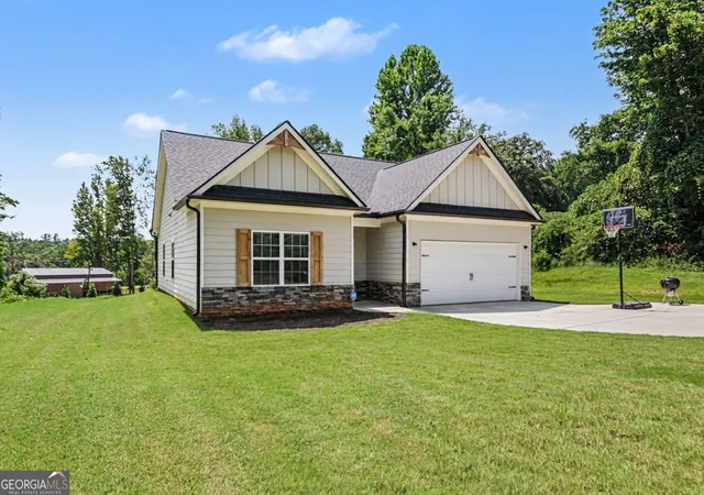 Photo 3 of Single family home for sale at 46 Appaloosa Dr, Dallas, GA 30132 | MLS# 10824504 | Listing updated on 2026-09-13