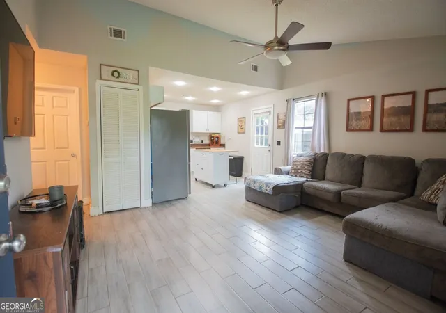 2nd image of 199 N Arizona St, Kingsland, GA 31548 | MLS# 10825674